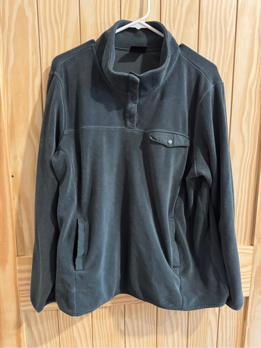 32 Degree Heat quarter button fleece sweatshirt— size XL